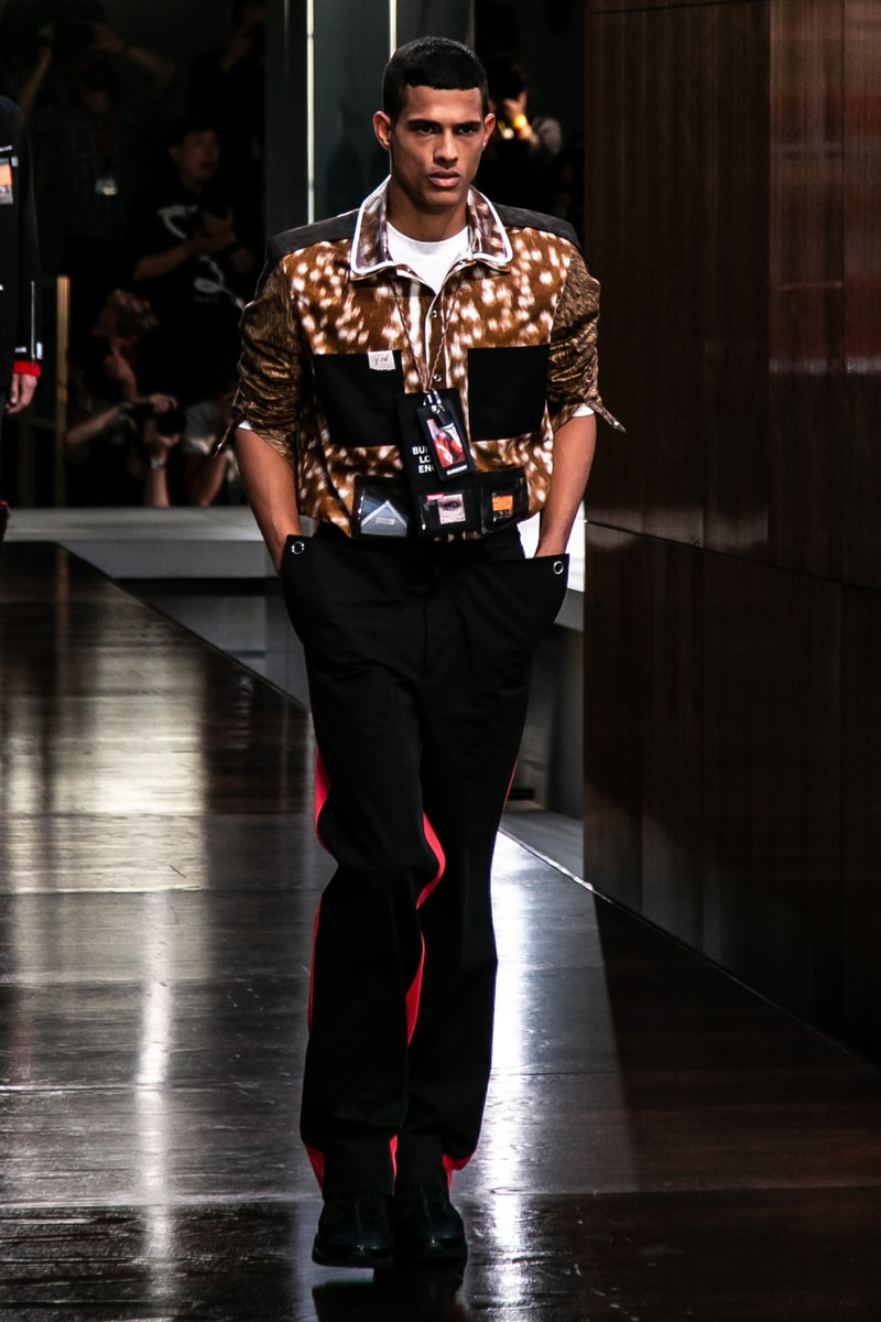 Burberry riccardo tisci runway show spring summer 2019 london fashion week mens womens check plaid pattern peter saville thomas trench coat