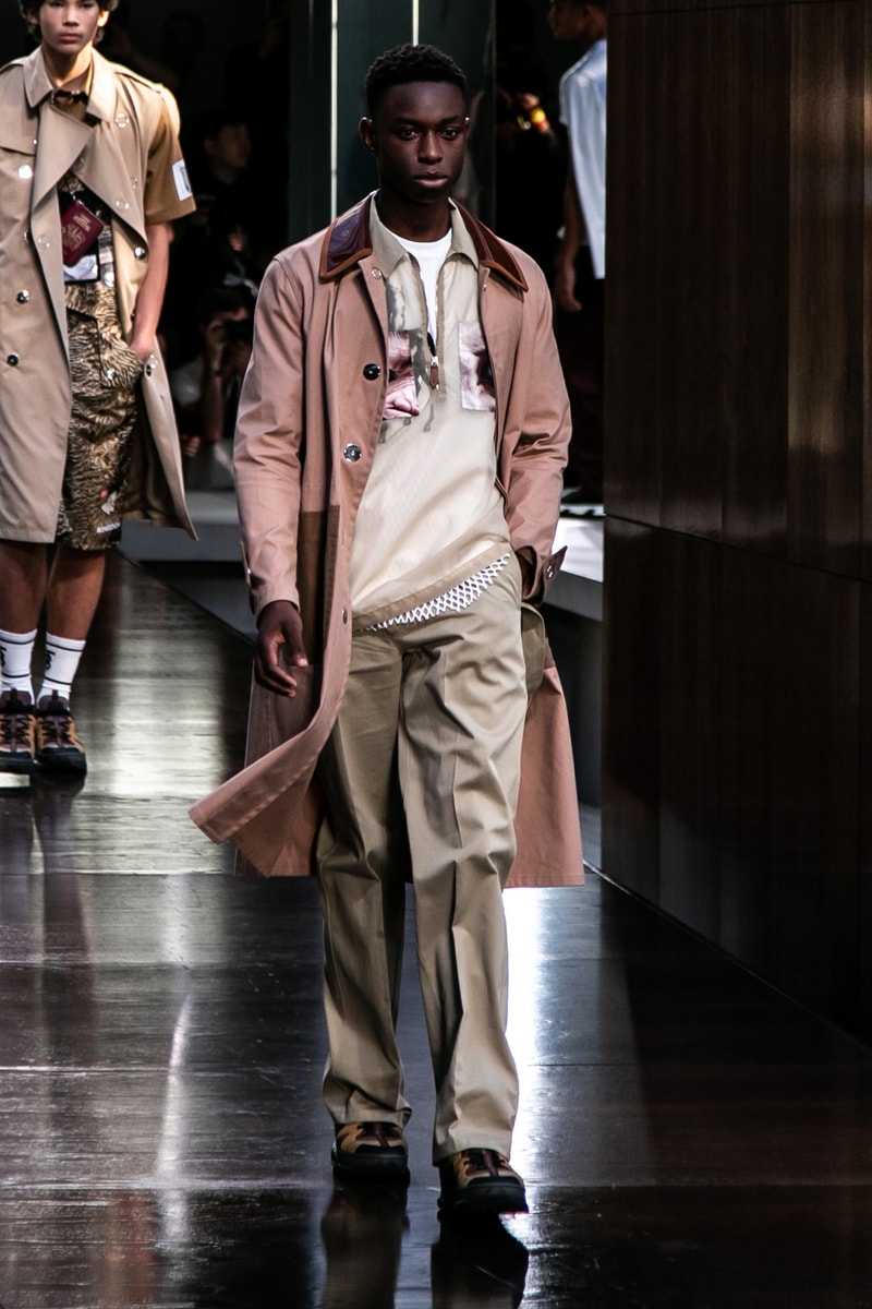 Burberry riccardo tisci runway show spring summer 2019 london fashion week mens womens check plaid pattern peter saville thomas trench coat