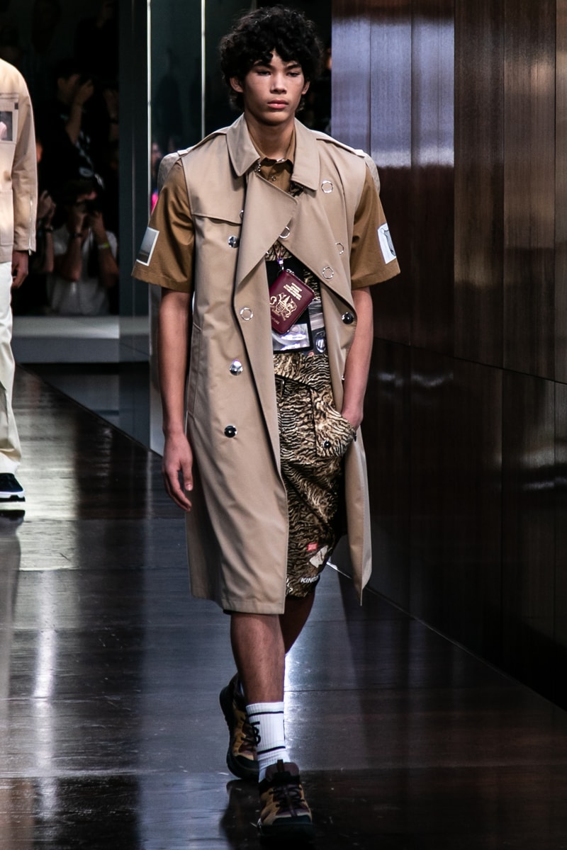 Burberry riccardo tisci runway show spring summer 2019 london fashion week mens womens check plaid pattern peter saville thomas trench coat