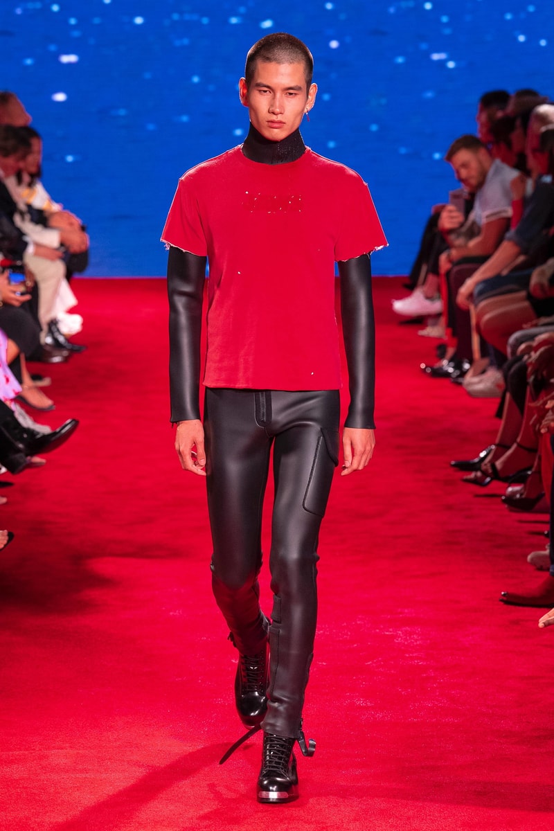 CALVIN KLEIN 205W39NYC Spring Summer 2019 NYFW Runway Show New York Fashion Week Jaws Print Raf Simons The graduate