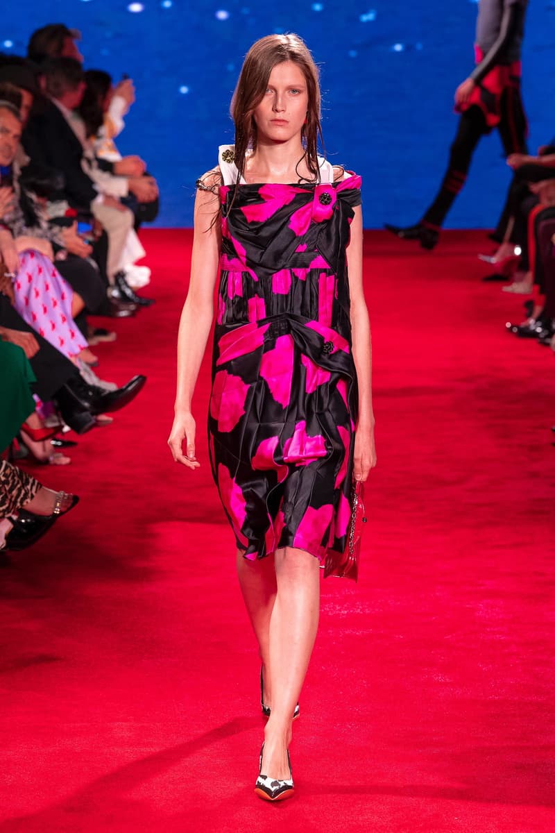 CALVIN KLEIN 205W39NYC Spring Summer 2019 NYFW Runway Show New York Fashion Week Jaws Print Raf Simons The graduate