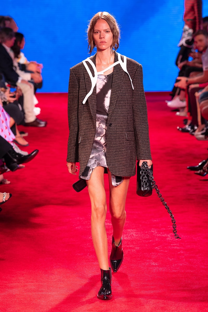CALVIN KLEIN 205W39NYC Spring Summer 2019 NYFW Runway Show New York Fashion Week Jaws Print Raf Simons The graduate