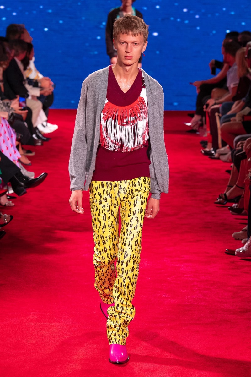 CALVIN KLEIN 205W39NYC Spring Summer 2019 NYFW Runway Show New York Fashion Week Jaws Print Raf Simons The graduate