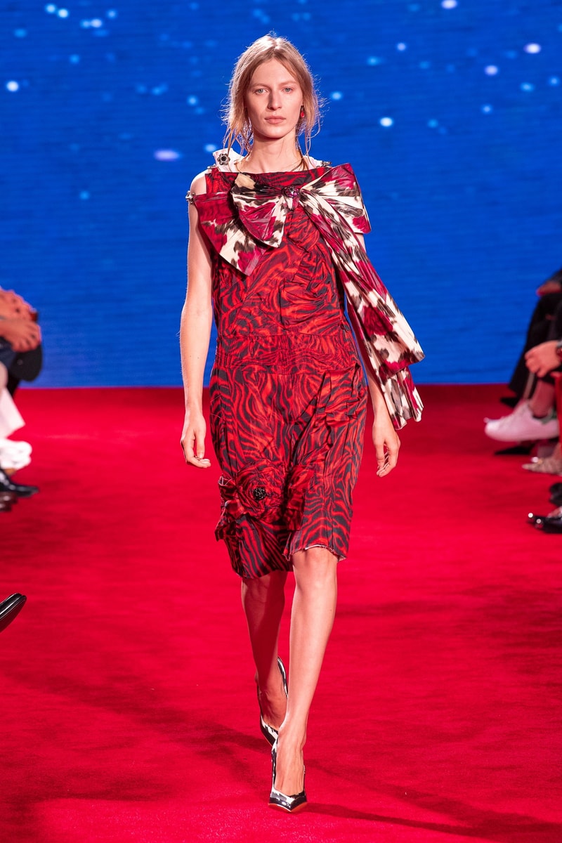 CALVIN KLEIN 205W39NYC Spring Summer 2019 NYFW Runway Show New York Fashion Week Jaws Print Raf Simons The graduate