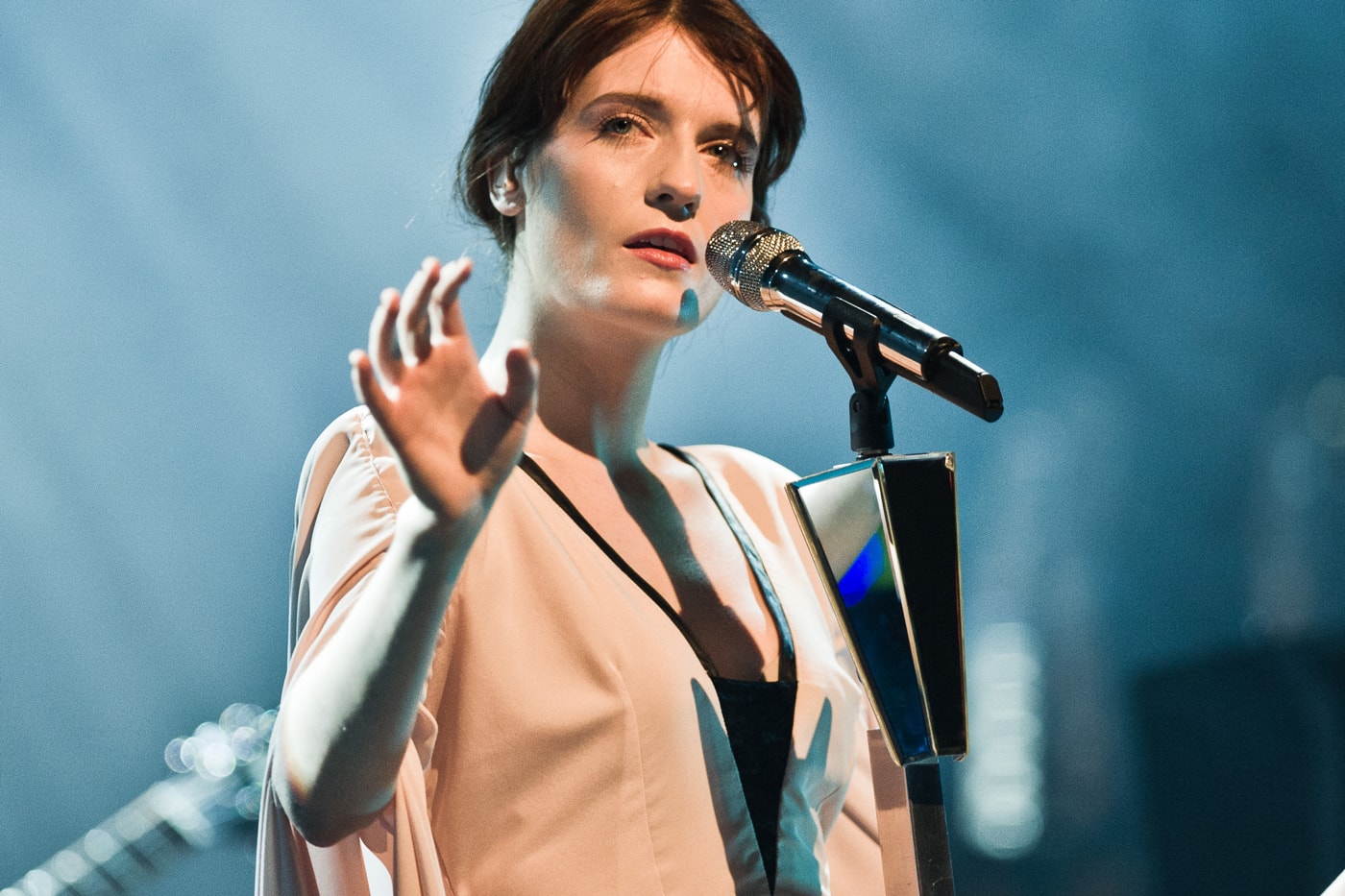 florence-machines-heavy-arms-video