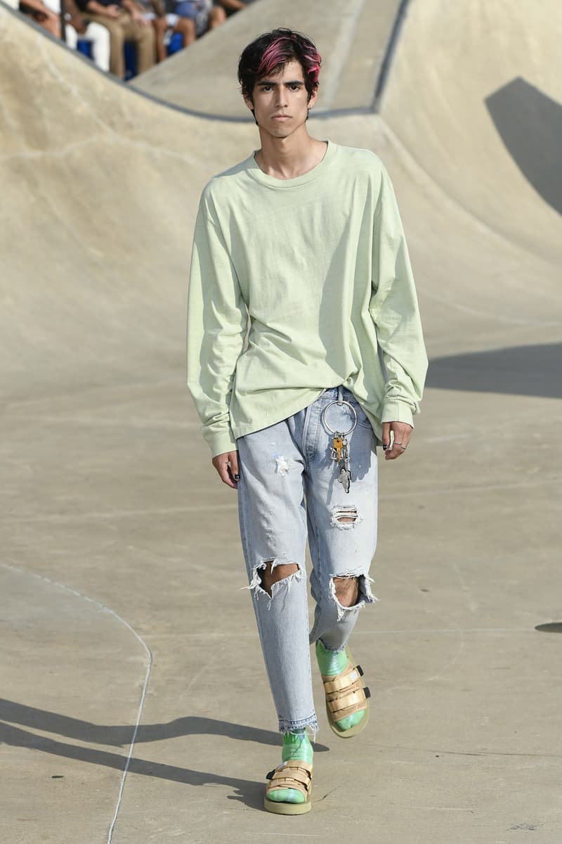 John Elliott spring summer 2019 runway collection sheck wes suicoke nike blackmeans mars jewelry sneaker shoe first look new york pier 62 skatepark justin bieber lebron james collaboration exclusive drop release date info tie dye denim acg