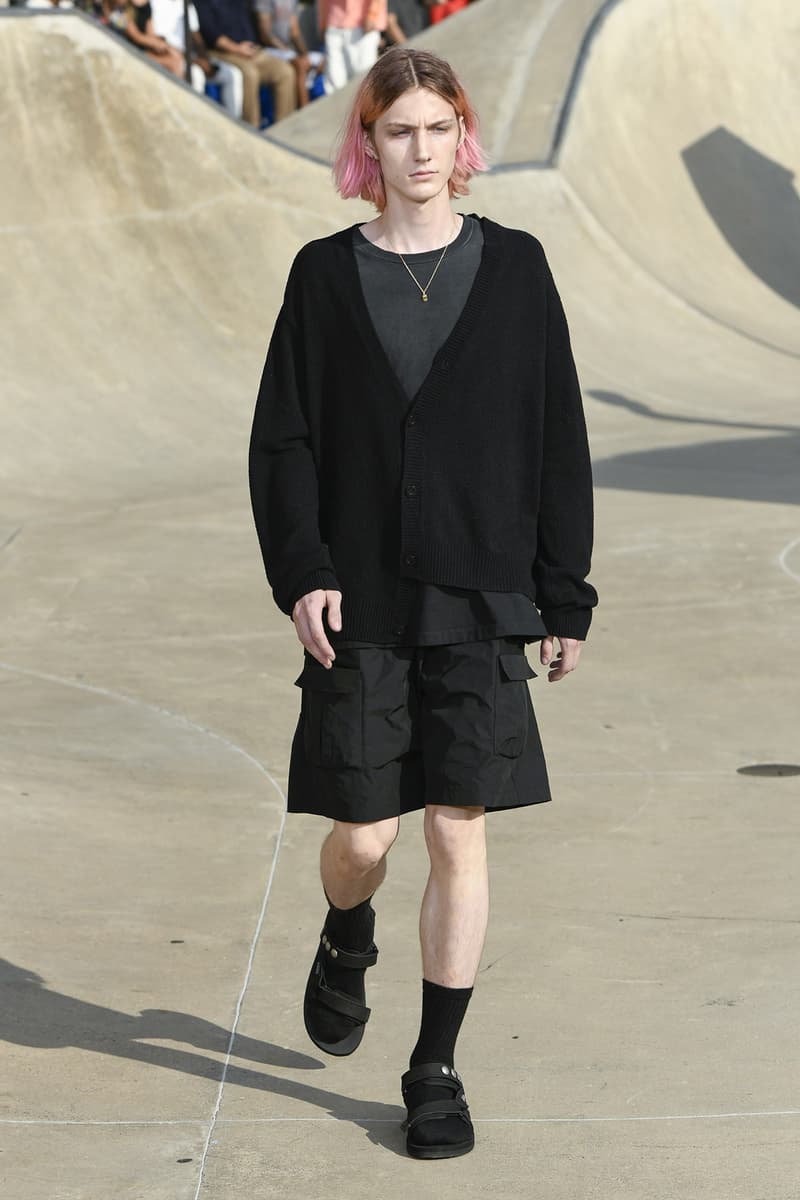 John Elliott spring summer 2019 runway collection sheck wes suicoke nike blackmeans mars jewelry sneaker shoe first look new york pier 62 skatepark justin bieber lebron james collaboration exclusive drop release date info tie dye denim acg