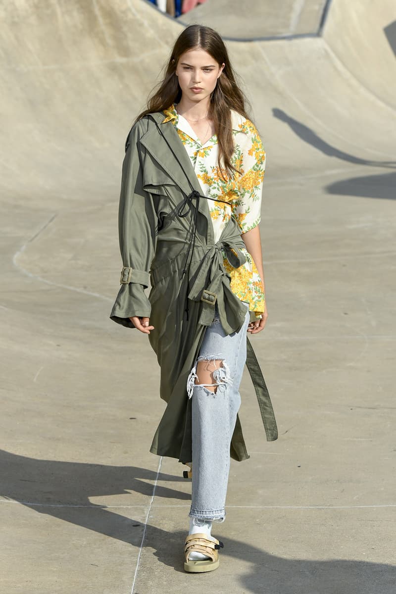 John Elliott spring summer 2019 runway collection sheck wes suicoke nike blackmeans mars jewelry sneaker shoe first look new york pier 62 skatepark justin bieber lebron james collaboration exclusive drop release date info tie dye denim acg