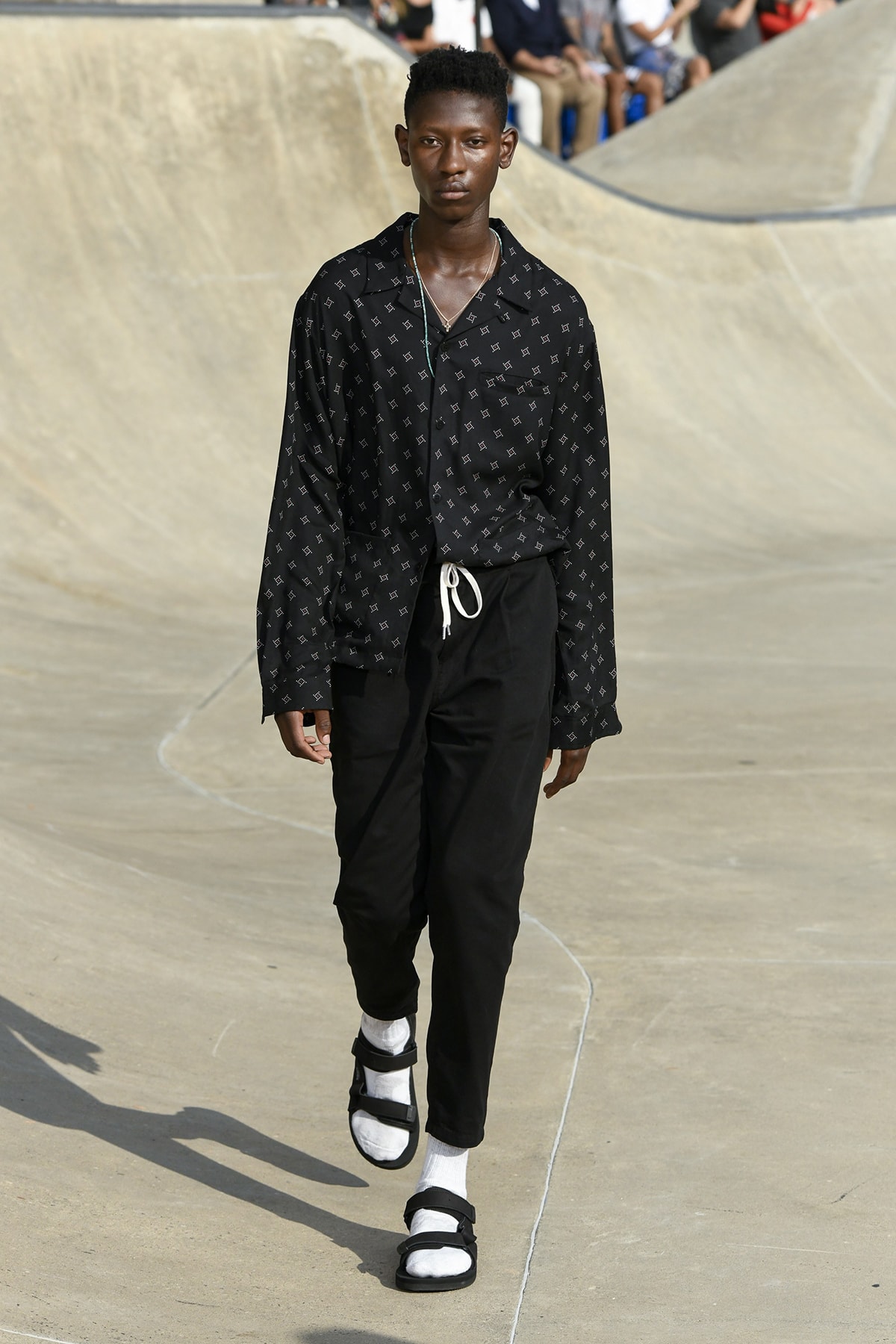 John Elliott spring summer 2019 runway collection sheck wes suicoke nike blackmeans mars jewelry sneaker shoe first look new york pier 62 skatepark justin bieber lebron james collaboration exclusive drop release date info tie dye denim acg