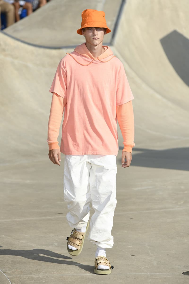 John Elliott spring summer 2019 runway collection sheck wes suicoke nike blackmeans mars jewelry sneaker shoe first look new york pier 62 skatepark justin bieber lebron james collaboration exclusive drop release date info tie dye denim acg