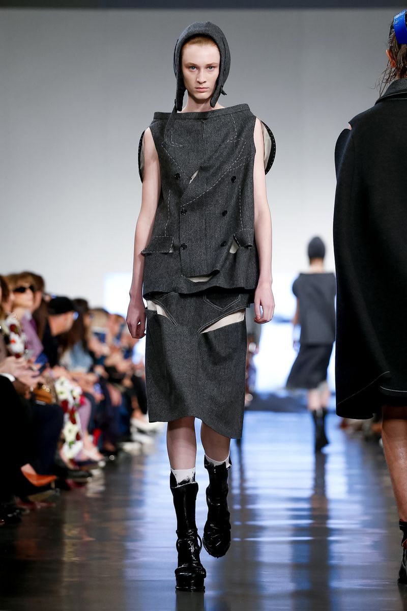 Maison margiela spring summer 2019 runway show presentation collection womens mens genderless john galliano martin iphone boots shoes bags
