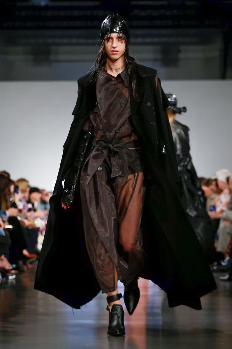 Maison margiela spring summer 2019 runway show presentation collection womens mens genderless john galliano martin iphone boots shoes bags