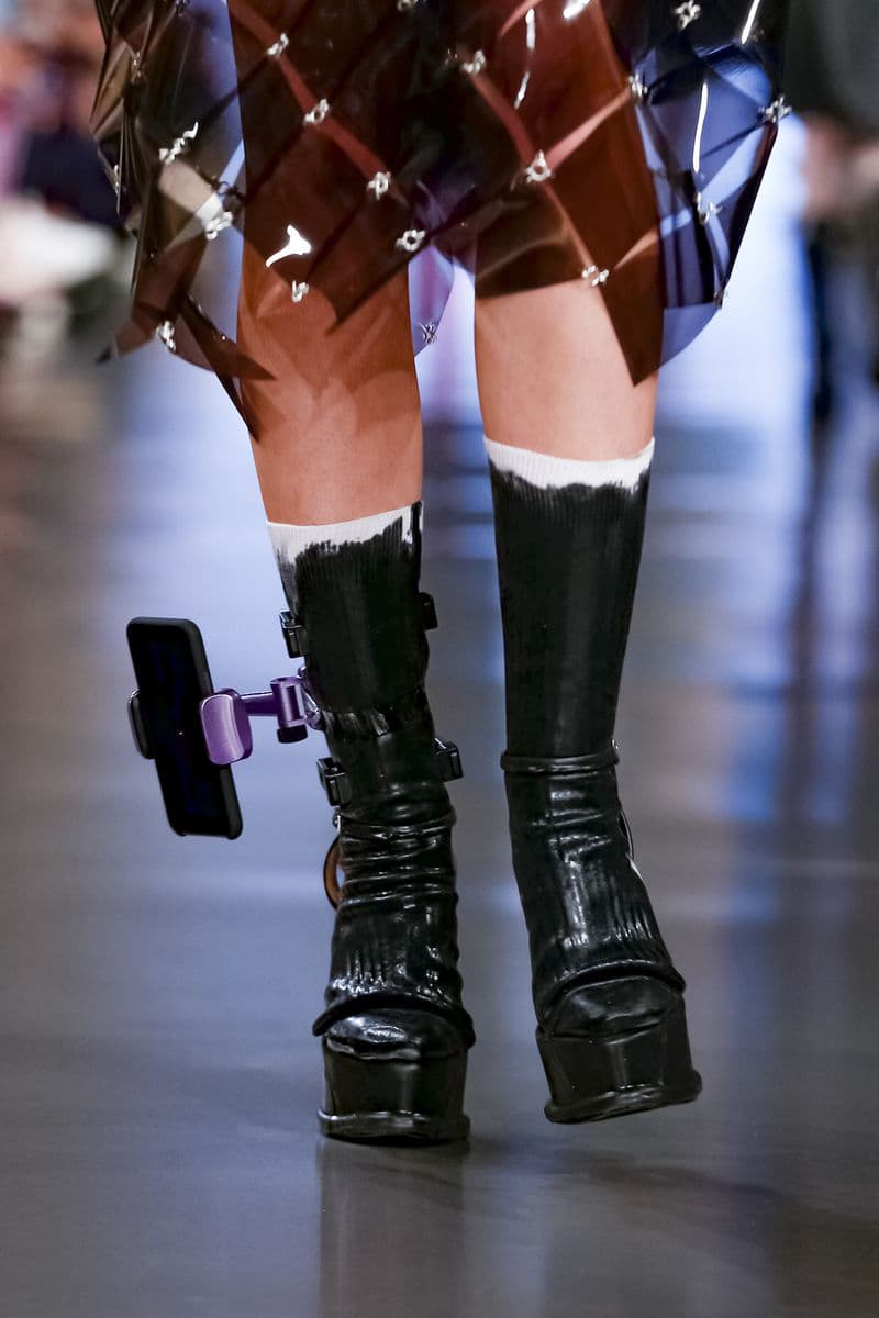 Maison margiela spring summer 2019 runway show presentation collection womens mens genderless john galliano martin iphone boots shoes bags