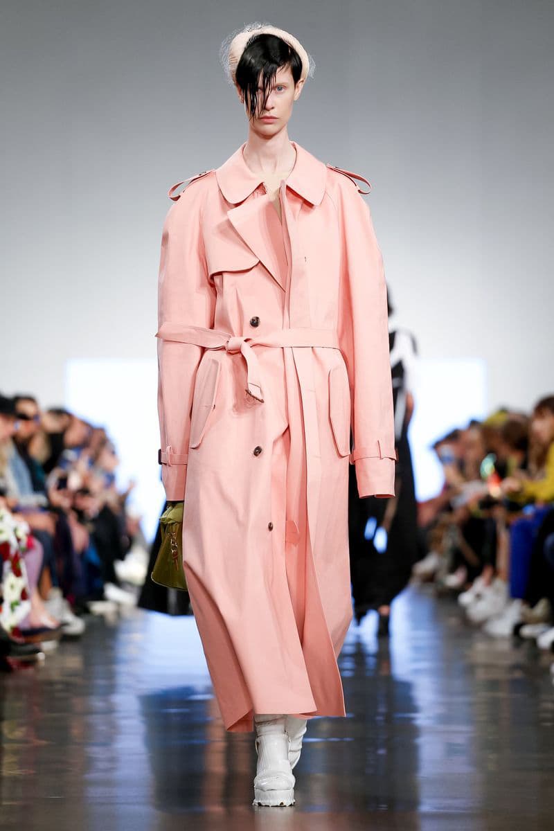 Maison margiela spring summer 2019 runway show presentation collection womens mens genderless john galliano martin iphone boots shoes bags