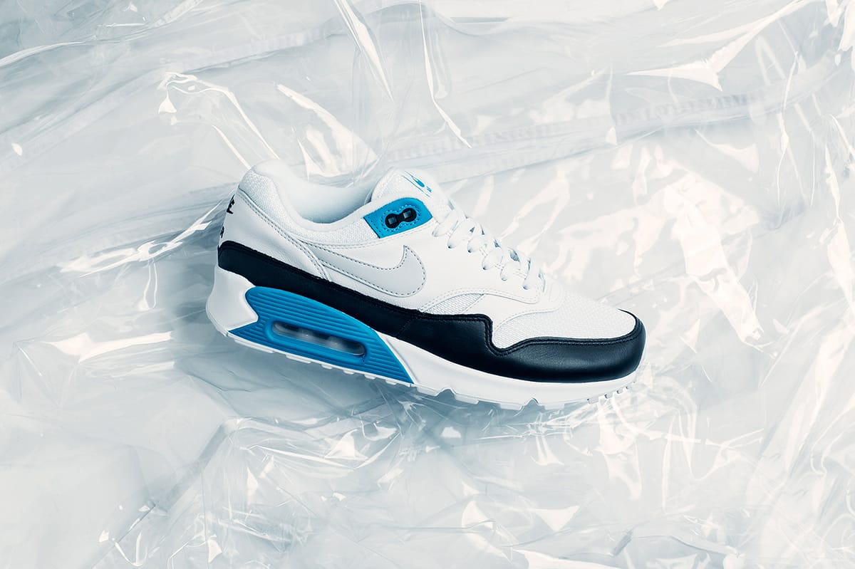 blue and white air max 90s