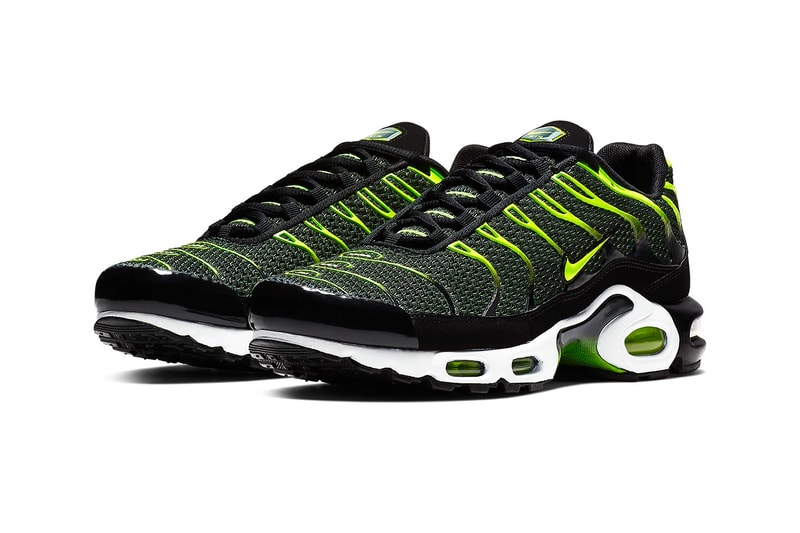 nike air max plus black volt release