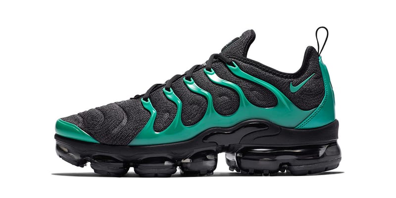 nike air vapormax plus black and green