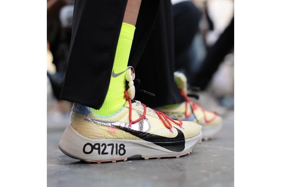 Nike とのコラボアイテムが満載の Off-White™ 2019年春夏ランウェイの舞台裏に潜入 ナイキ オフホワイト ヴァージル