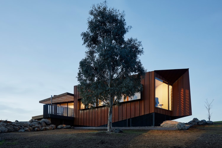 This Minimalist Home Is Nestled in Australia’s Elevated Plains