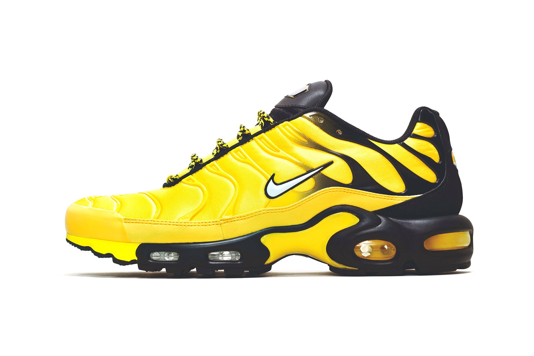 Nike Air "Frequency" Pack Release foot locker air max plus air max 97 air max 95 yellow black white sneakers