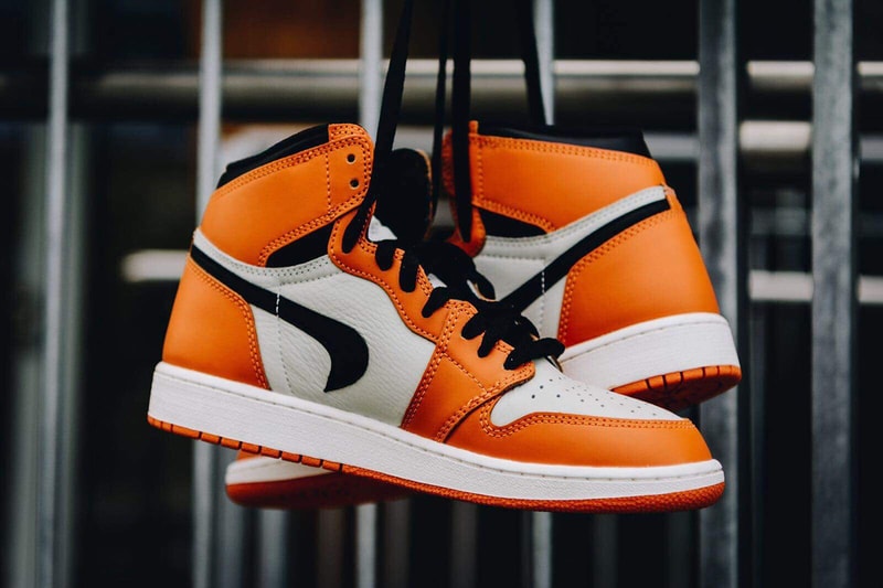 Reverse Shattered Backboard Air Jordan 1 Factory Flaw Error Upside down Swoosh orange white black