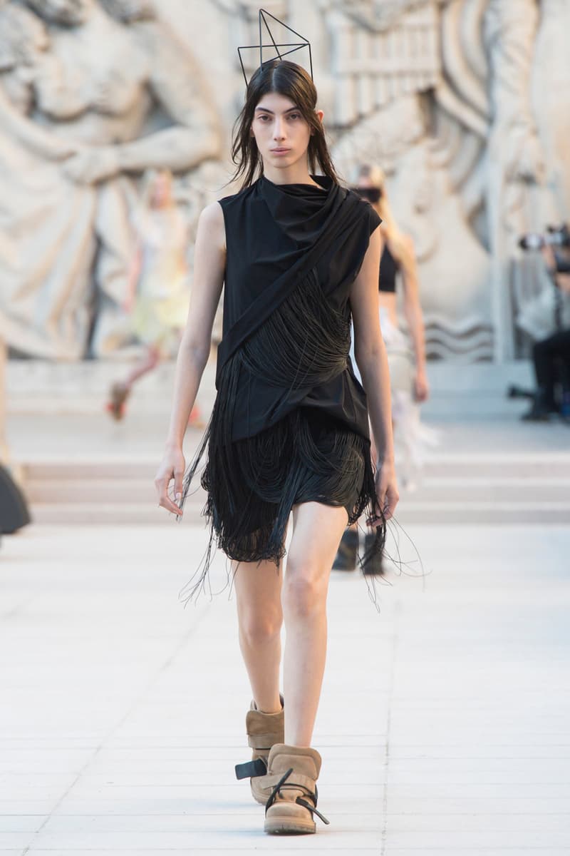 Rick Owens Spring/Summer 2019 Paris Fashion Week SS19 runway show womenswear fire burning set palais de tokyo american flag