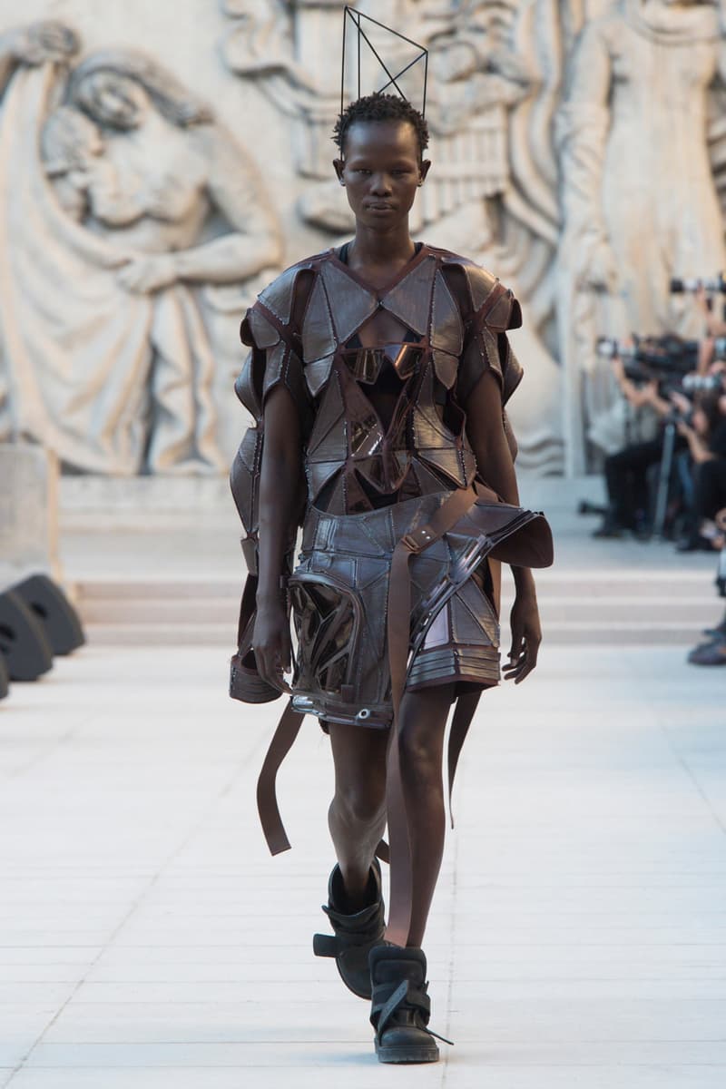 Rick Owens Spring/Summer 2019 Paris Fashion Week SS19 runway show womenswear fire burning set palais de tokyo american flag