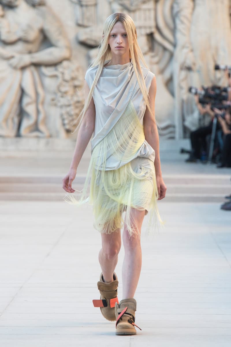 Rick Owens Spring/Summer 2019 Paris Fashion Week SS19 runway show womenswear fire burning set palais de tokyo american flag