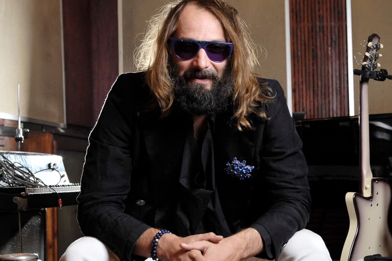 sebastien-tellier-look-laurel-halo-remix