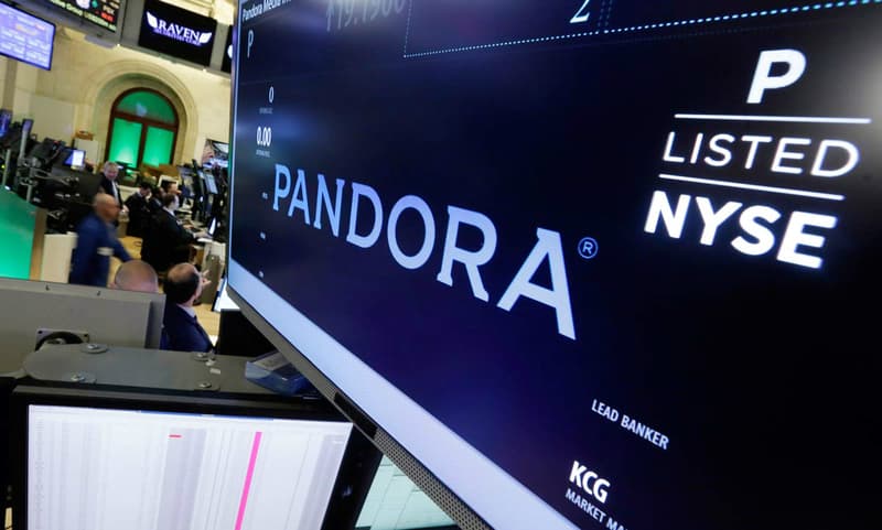 SiriusXM Pandora new radio show music