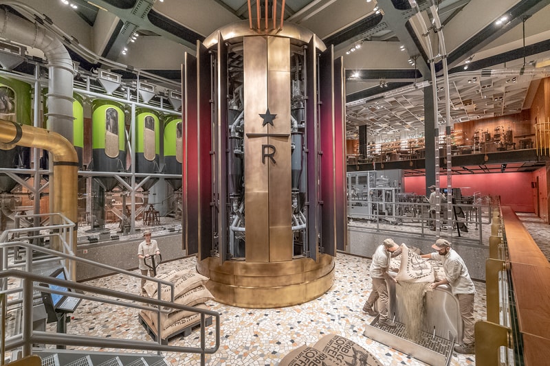 Starbucks Opens Reserve Roastery in Milan Caffeine coffee Italian Starbucks Seattle Beans Barista Americano Latte  Cappuccino Scolari coffee roaster affogato cordusio new drink