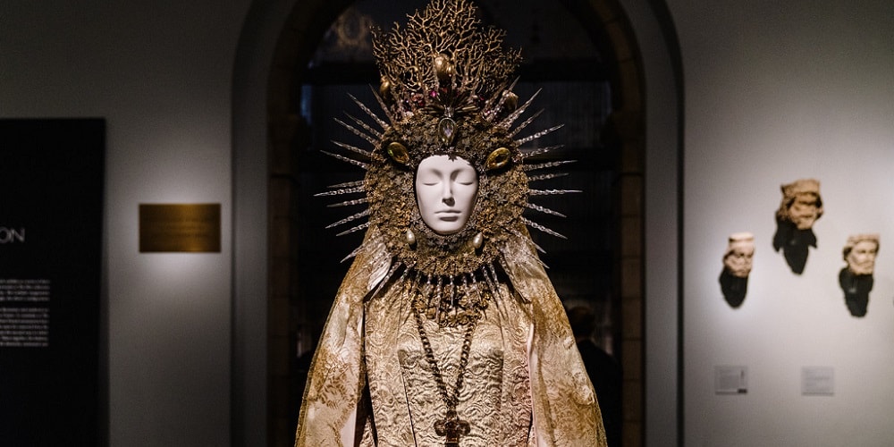 UPDATE: "Heavenly Bodies" Becomes Met Museum's Most Visited Exhibition