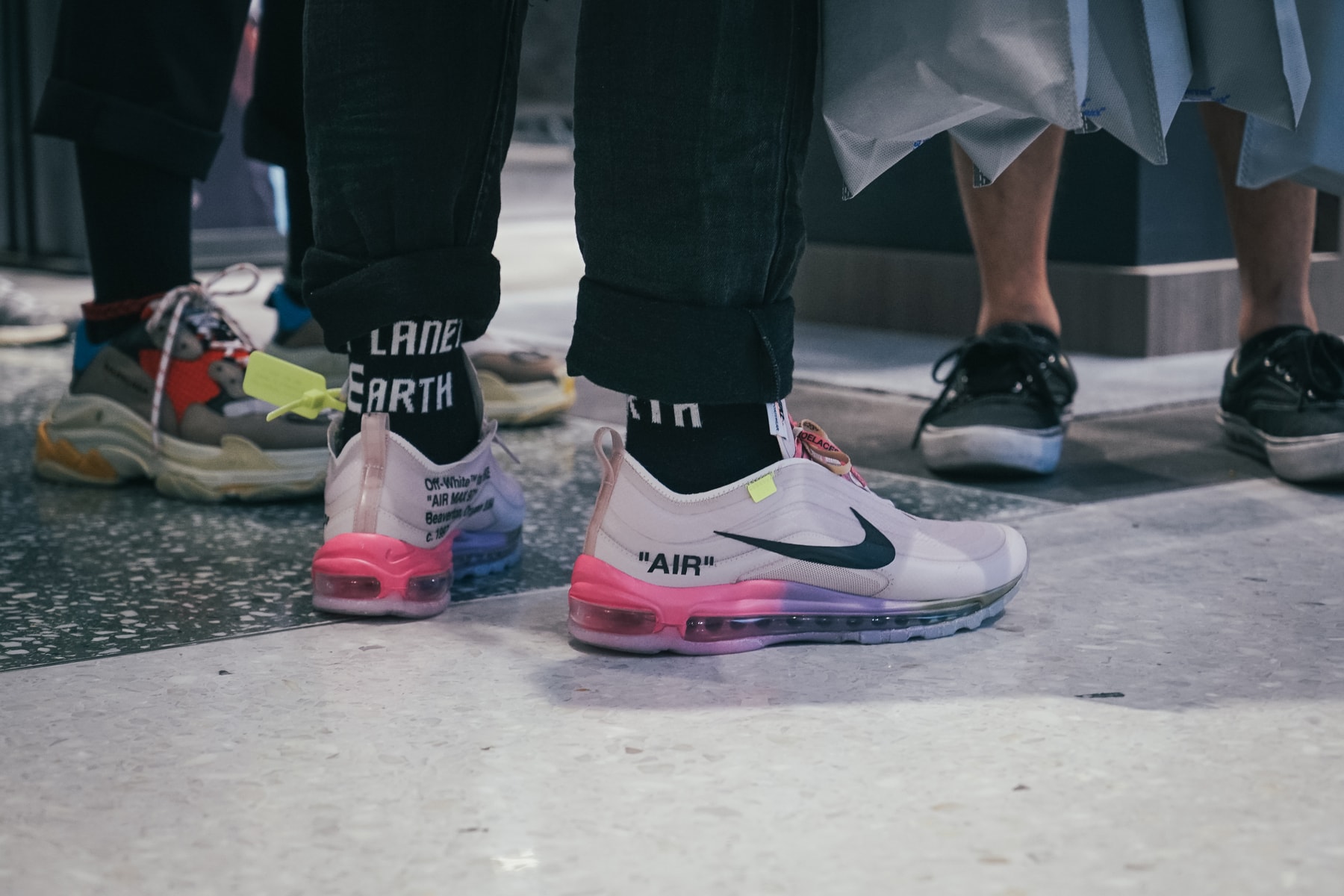 UPPERGROUND CentralWorld Flagship Opening Recap Thailand Bangkok Streetwear Street Fashion Carnival FR2 YIB Youths in Balaclava Chaotic Surf is Dead Takara Wong Poliquant Magic Stick Blackbarrett WVS Indigoskin SSAP