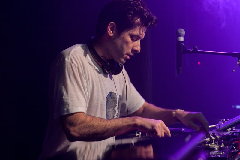 mark-ronson-we-used-to-wait-arcade-fire-cover