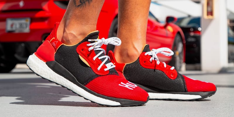 Pharrell x adidas Solar Hu Glide 