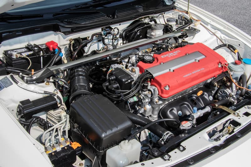 Barrett-Jackson Acura Integra Type R Auction JDM Championship White B18 B16a b18c engine DOHC VTEC Honda Integra DC2 DC5 EK9 EG6 FWD