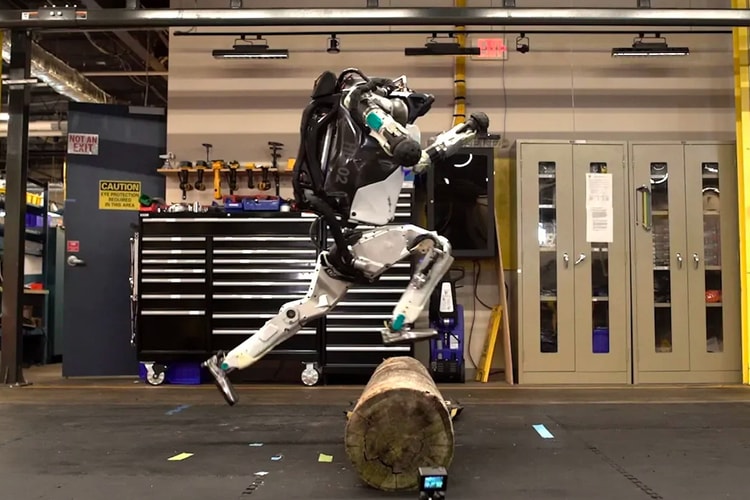 Boston Dyanamics' Atlas Robot Can Now Do Parkour