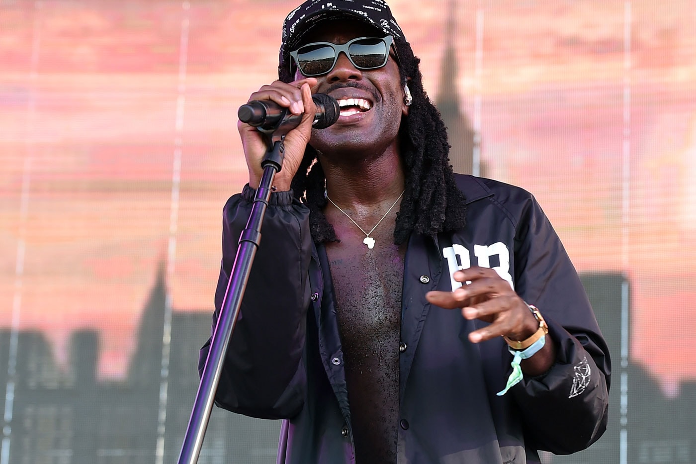 Dev Hynes Wiki Sporting Life Single Nothing To Hide