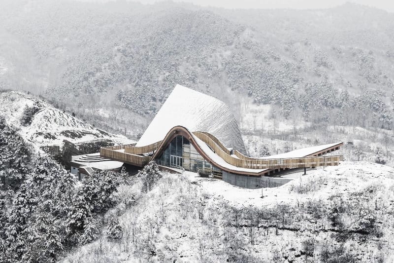 Hilltop Gallery Is a Sculptural Marvel Perched on China's Yanshan Mountains