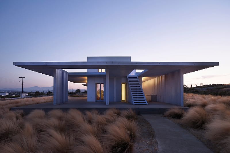 This Greek Home Gives Holiday Living a Minimalist Update