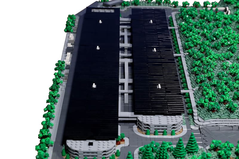 LEGO Apple Cupertino Campus recreated Spencer Rezkalla Santa Clara Valley model build design blocks tim cook steve jobs scale bricks california foster partners