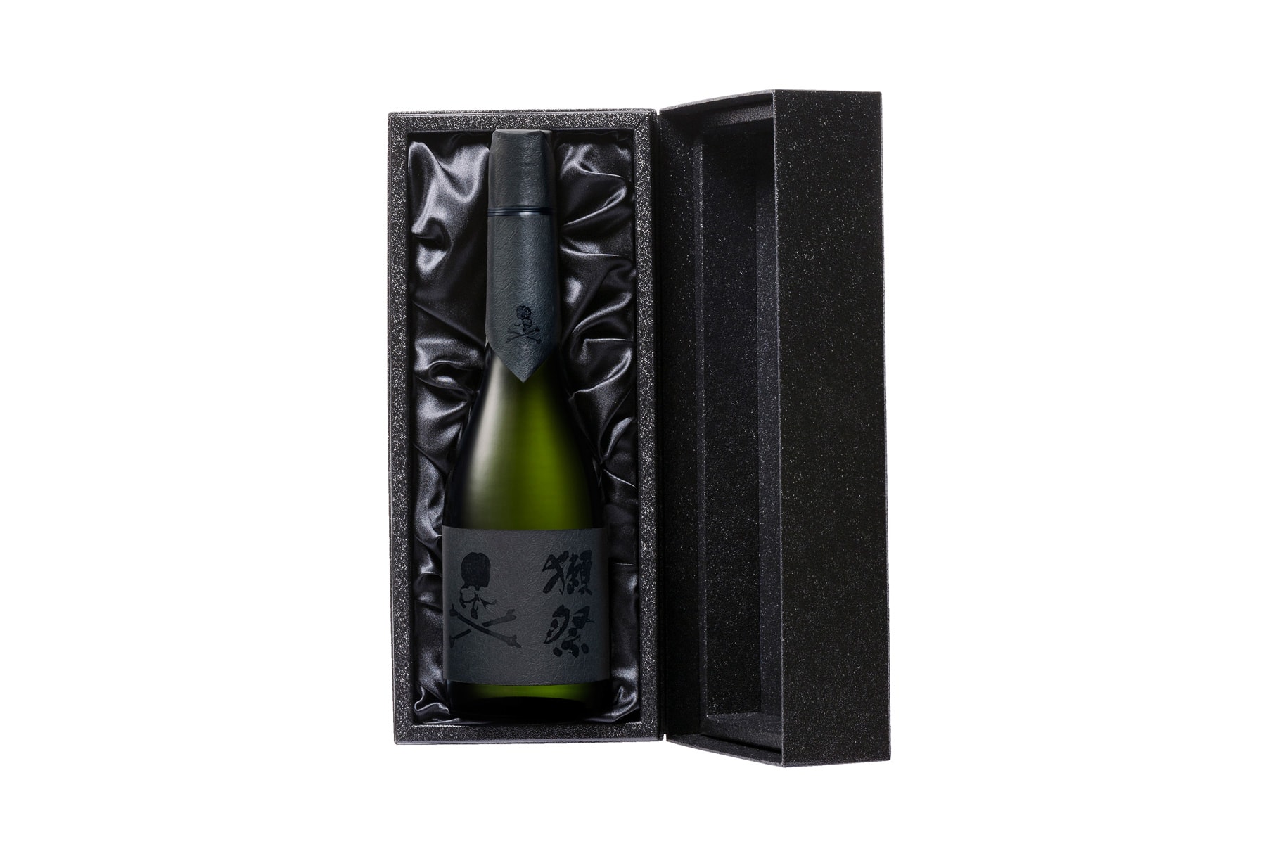 mastermind Japan x Dassai Sake Collection collaboration liquor bottle 720 ml 2300 ml packaging price release date info price malaysia isetan the japan store