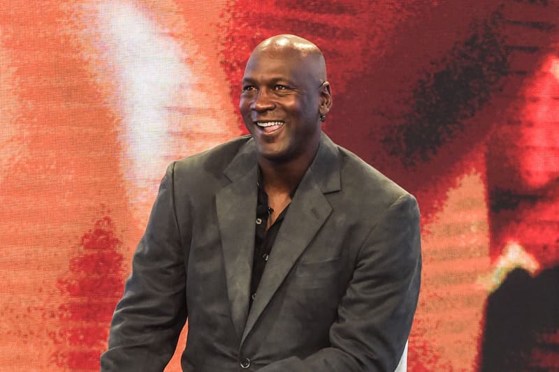 Michael Jordan Invests in AXiomatic Gaming basektball Jordan Esports Magic Johnson venture capital startcraft team liquid razer computer games professional gaming PC Mac Walt Disney Co.