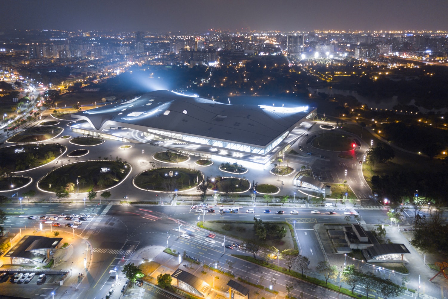 National Kaohsiung Center for the Arts taiwan weiwuying world's largest performance arts center mecanoo architecture photos