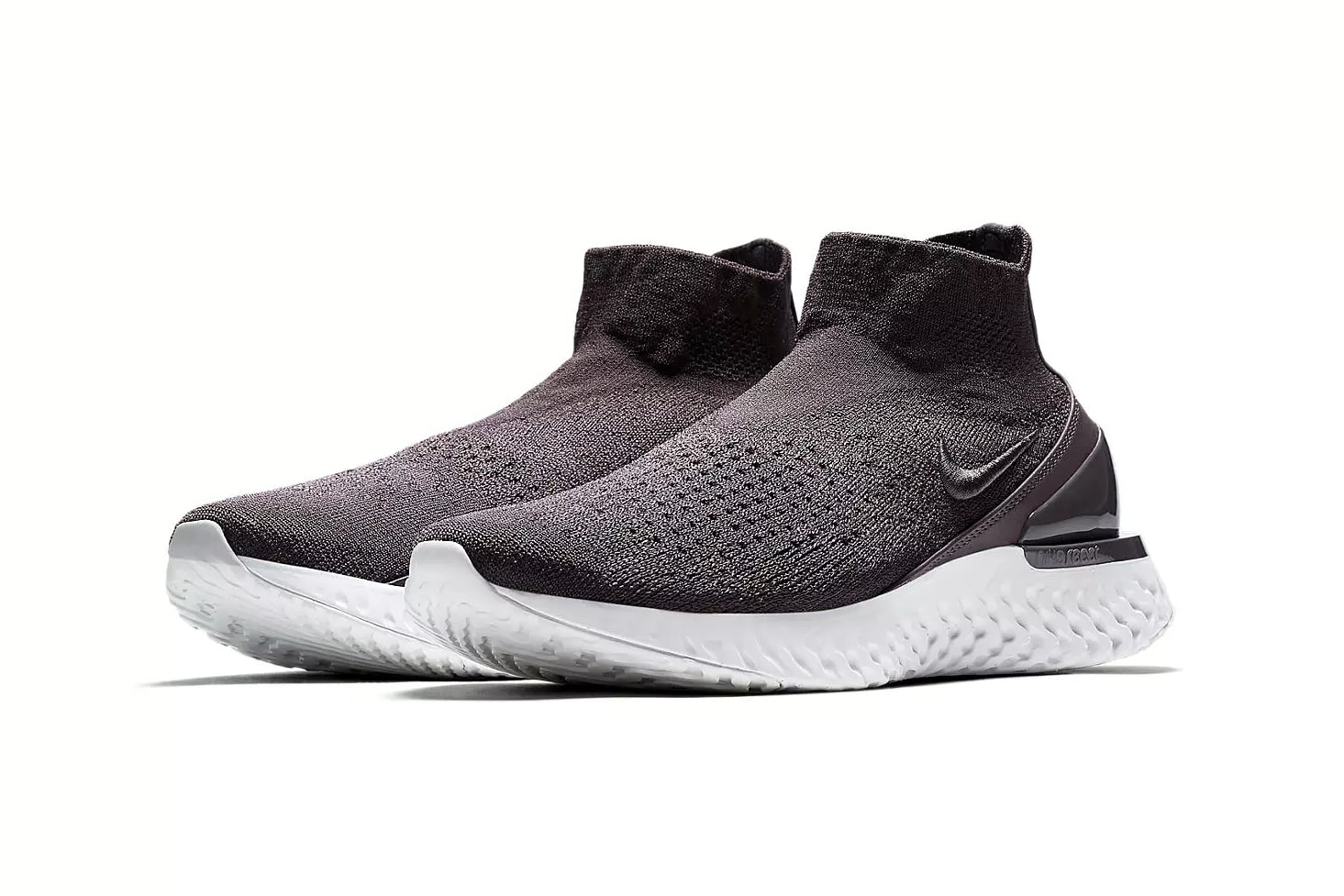 Nike Rise React Flyknit Shoe Details Cop Purchase Buy Shoes Trainers Kicks Sneakers Footwear