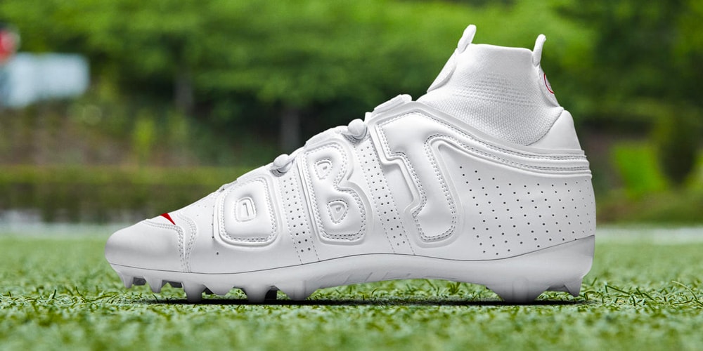 A detail view of the Nike Vapor OBJ Uptempo cleats worn by Odell News  Photo - Getty Images