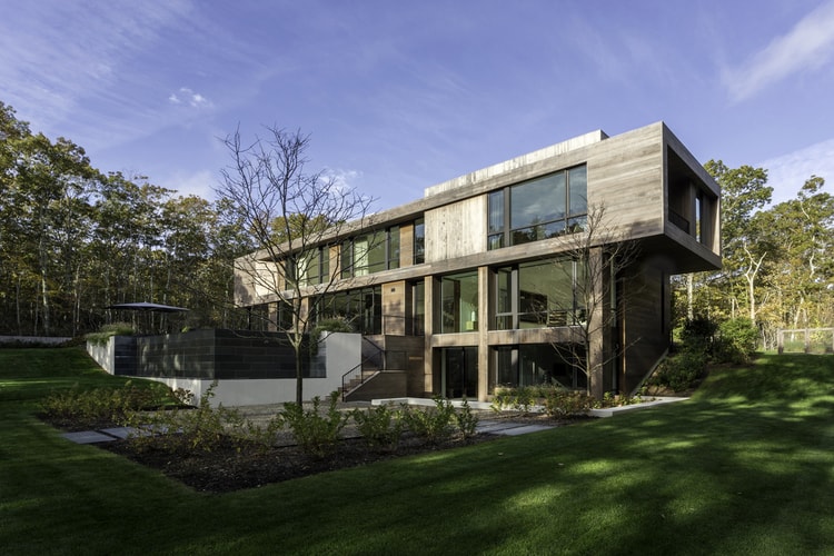 Southhampton Home Offers Serene Nature Respite