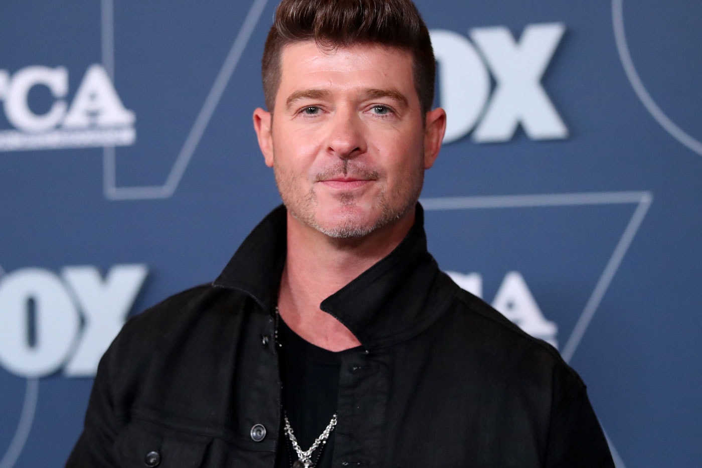 Robin Thicke Admits Alcohol and Drug Dependence in "Blurred Lines" Deposition Video
