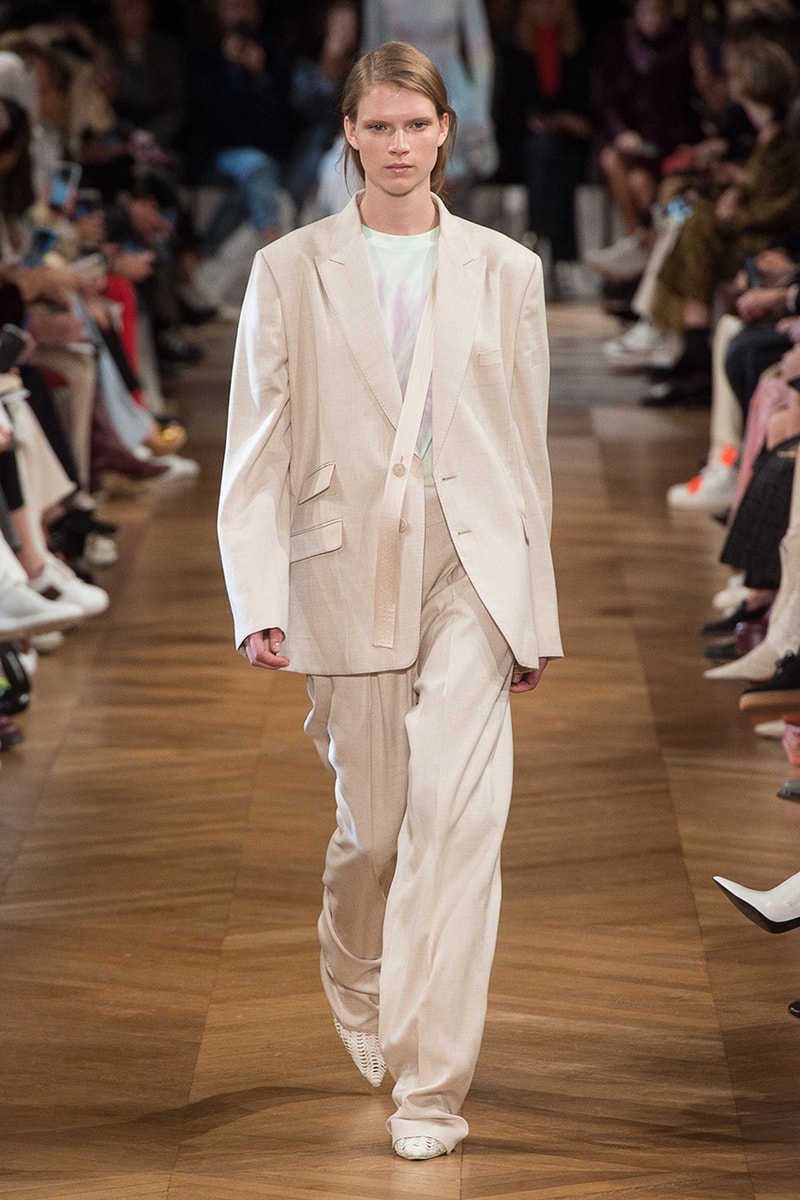 Stella McCartney spring summer 2019 paris fashion week runway show tie dye suit menswear