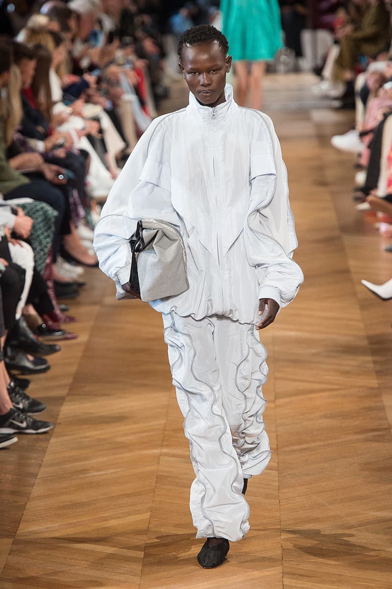 Stella McCartney spring summer 2019 paris fashion week runway show tie dye suit menswear